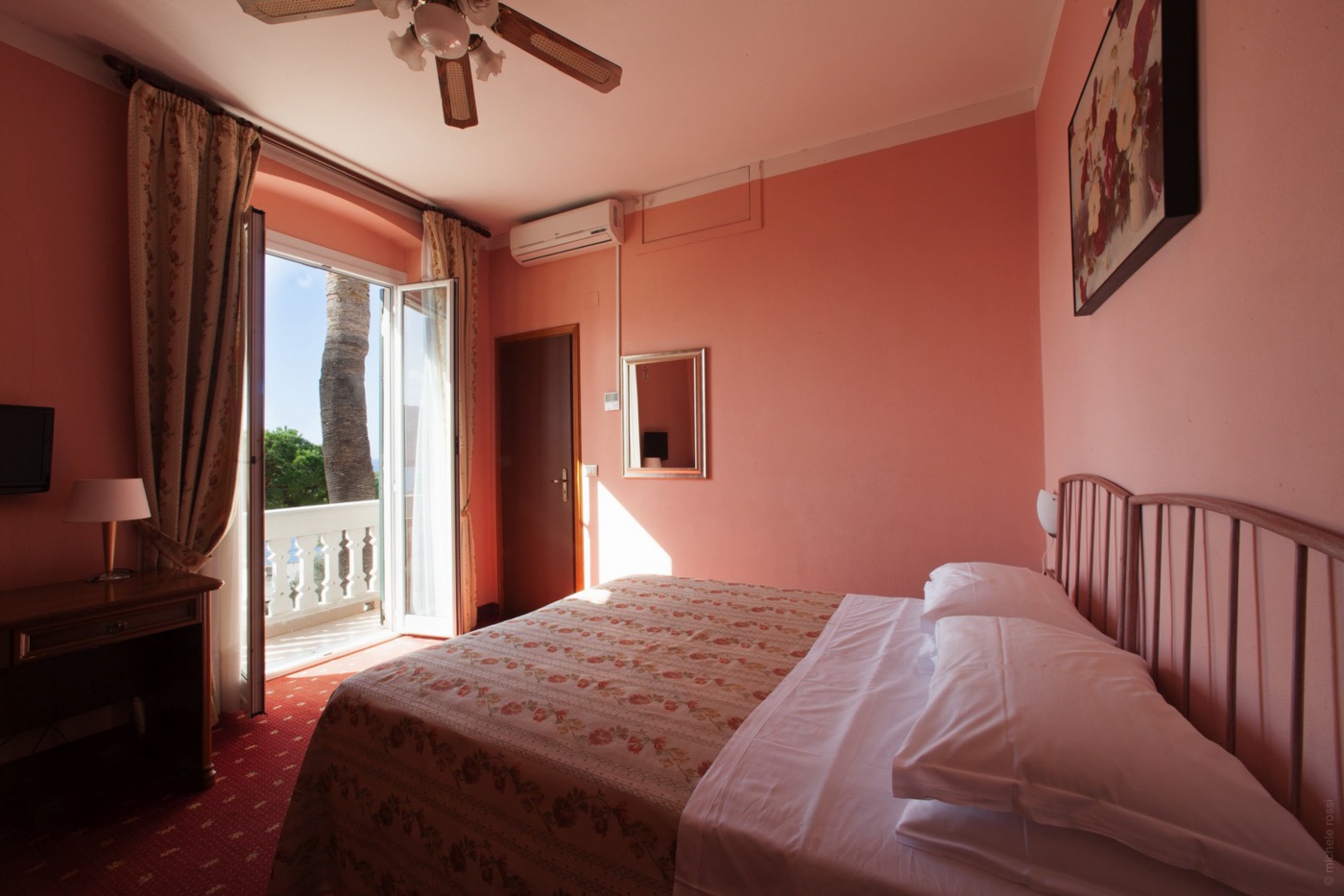 Camera vista mare con balconcino Camera vista mare con balconcino